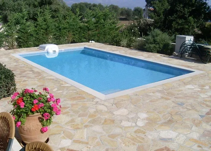 Amelia Villa Metaxáta